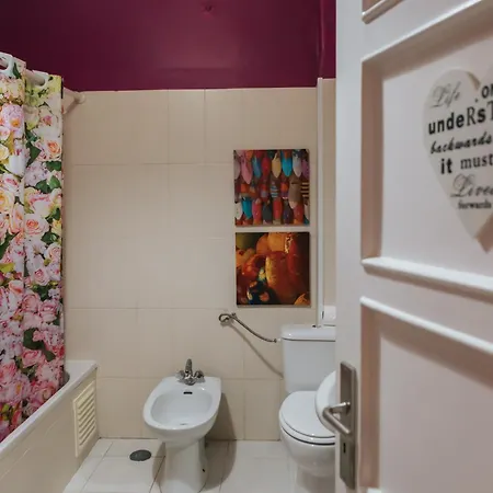 Aquilla Family 305 Homestay