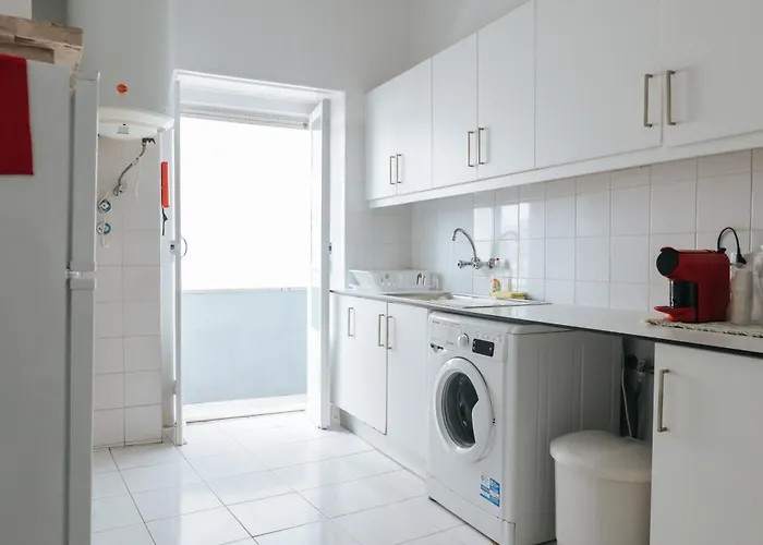 Aquilla Family 305 * Lisboa